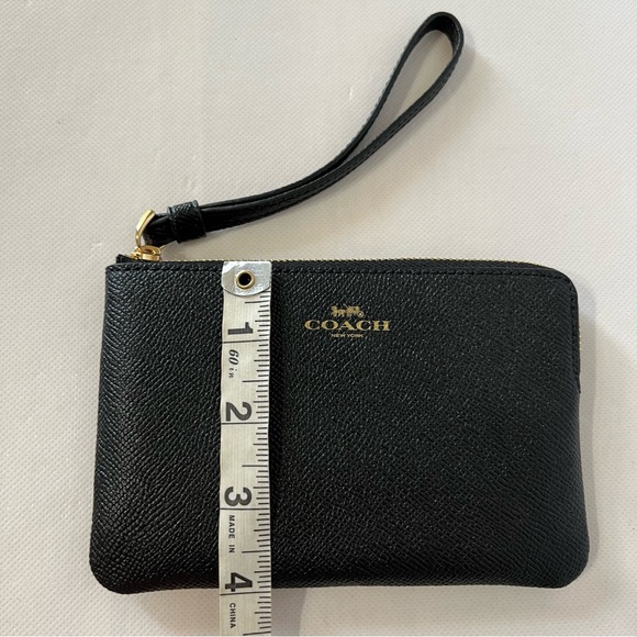Coach Black Leather Corner Zip Wristlet NWT - Picture 5 of 6